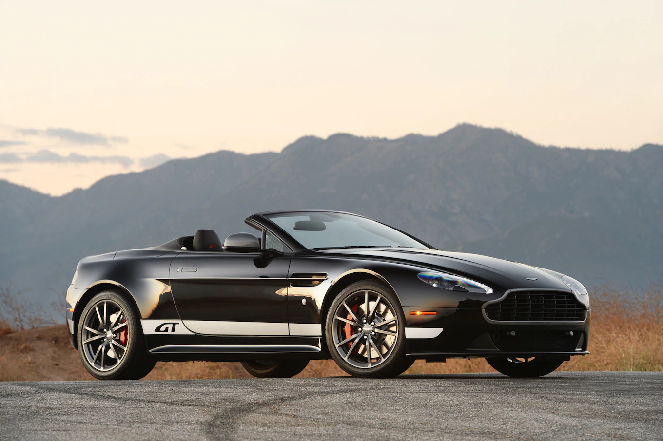 Tuning de alta calidad Aston Martin Vantage 6.0 V12 S  573hp