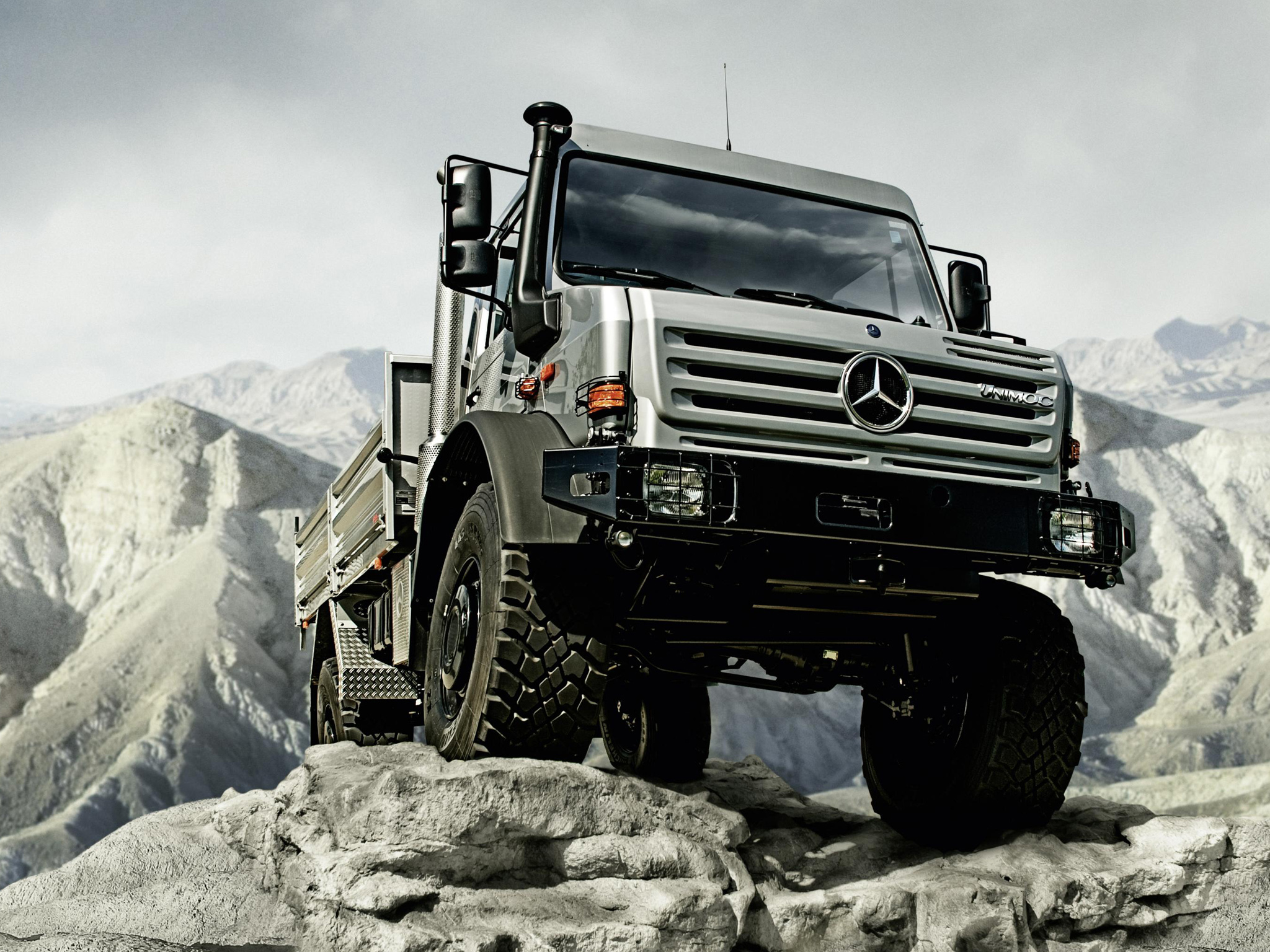 Reprogramiranje vozila Mercedes-Benz Unimog U5000 4.81L R4 218