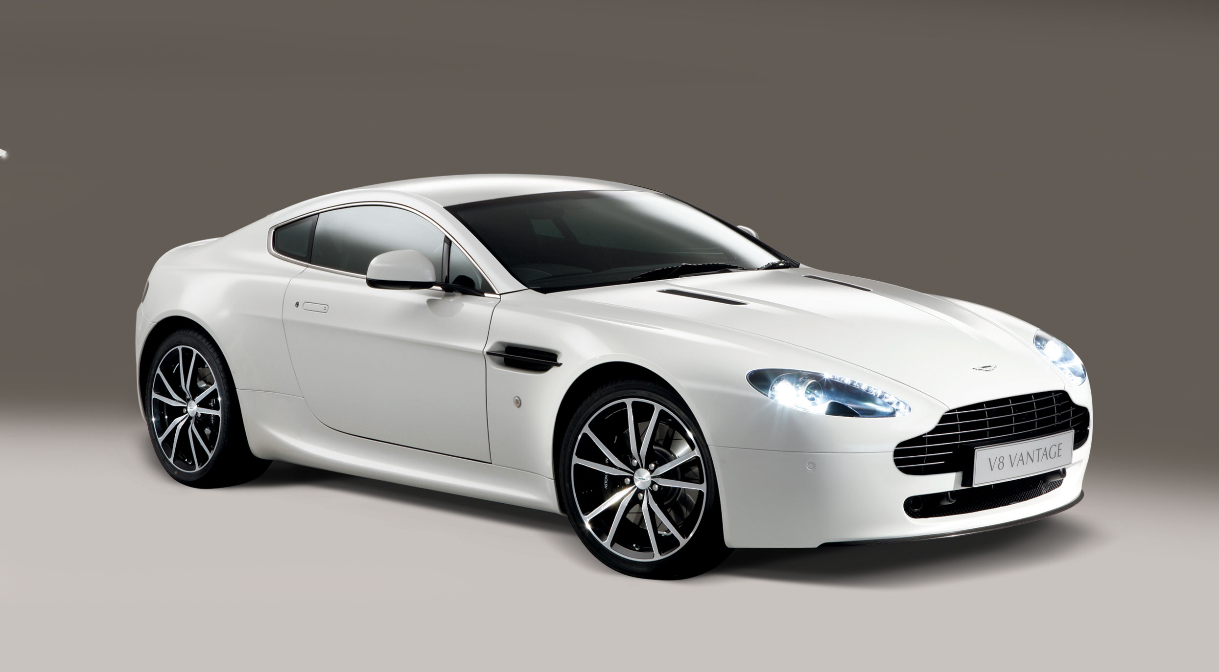 Aston Martin Vantage