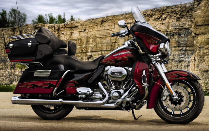 Reprogramiranje vozila Harley Davidson 1800 Electra / Glide / Road King / Softail 1800 Glide Ultra  96