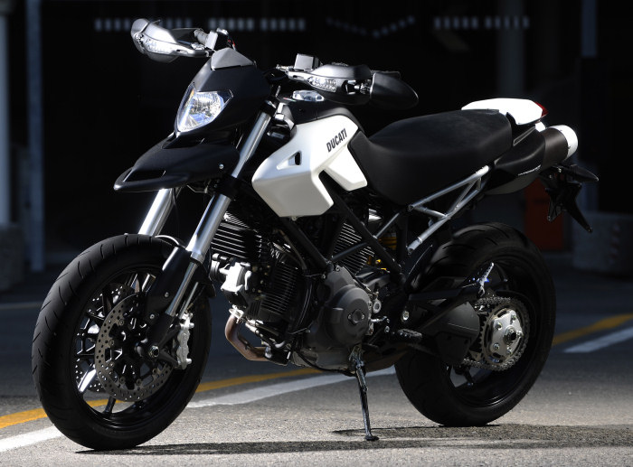 Reprogramiranje vozila Ducati Hypermotard HM 796  81