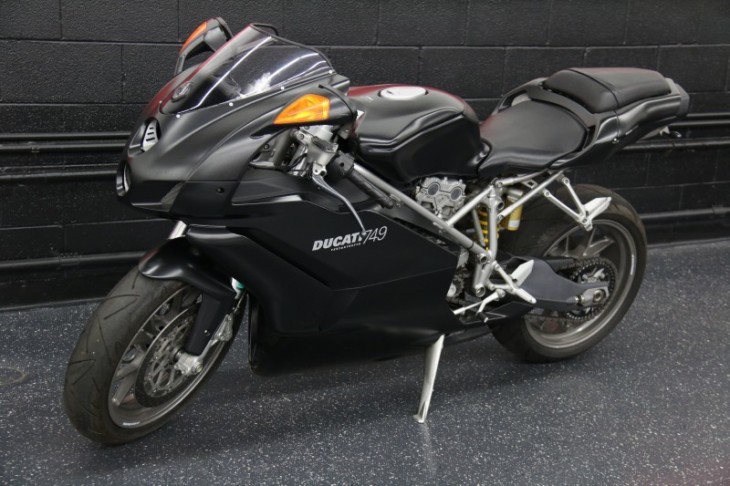 Reprogramiranje vozila Ducati Superbike 749 Dark  109