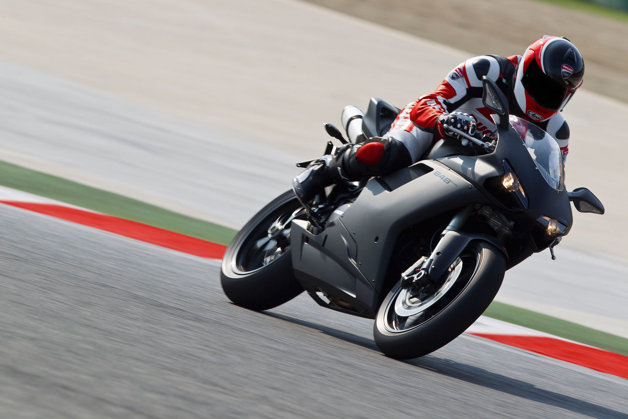 Reprogramiranje vozila Ducati Superbike 848 Evo  140