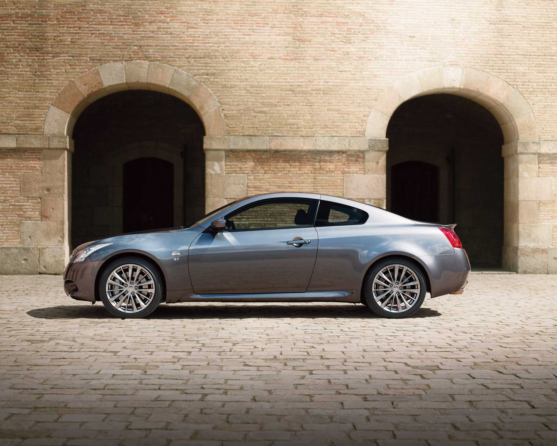 Reprogramiranje vozila Infiniti Q60 IPL 3.7 V6  348