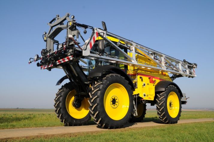 Reprogrammation Artec F40 6.1L I6  156