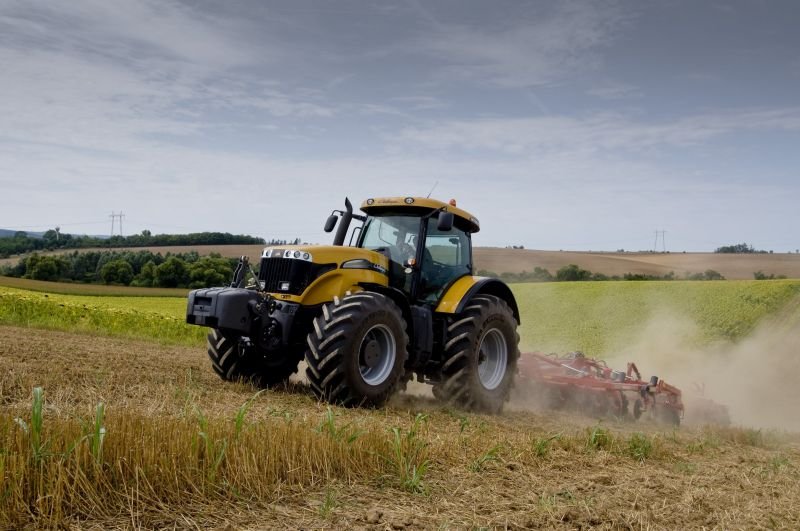 Yüksek kaliteli ayarlama fil Challenger MT 645C 8.4 CR 273hp