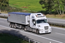 Yüksek kaliteli ayarlama fil Iveco Strator 440S56 12.9L I6 560hp