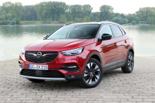 高品质的调音过滤器 Opel Grandland X 2.0 BlueHDI 180hp