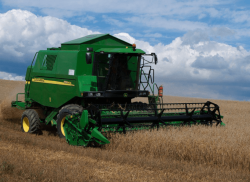 高品质的调音过滤器 John Deere Tractor WTS 1550 6.8 V6 199hp