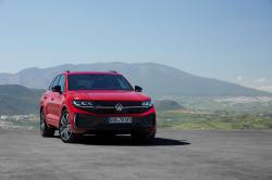 Filing tuning di alta qualità Volkswagen Touareg 3.0 TSI eHybrid PHEV 381hp