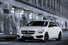Hochwertige Tuning Fil Mercedes-Benz CLA 45 AMG twinturbo 360hp