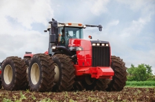高品质的调音过滤器 Buhler Versatile 4WD 2375 10.8L 381hp