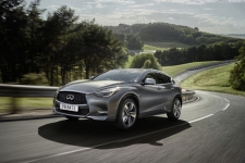 Yüksek kaliteli ayarlama fil Infiniti Q30 1.6 Turbo  122hp