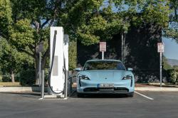 高品質チューニングファイル Porsche Taycan Turbo  680hp