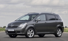 Filing tuning di alta qualità Toyota Corolla Verso 2.0 D4D 90hp