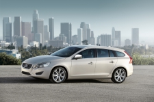 高品質チューニングファイル Volvo V60 2.4 D5 aut 215hp