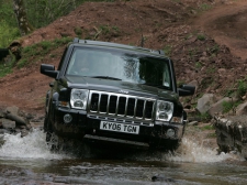 Yüksek kaliteli ayarlama fil Jeep Commander 5.7 Hemi V8  330hp